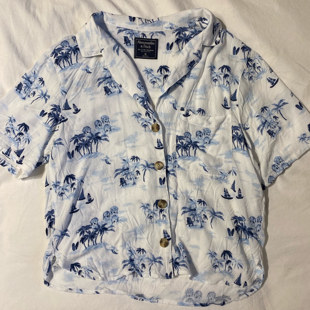 Hawaiian shirt top